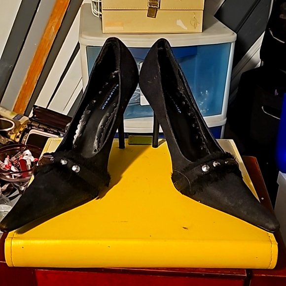 New Suede w/Fur Designer Shoes by Dangerous, Sz 8, Black, Pointy Toe, 3" - Picture 6 of 10